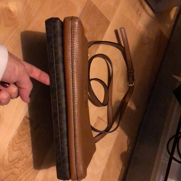 Michael Kors purse - Picture 2 of 3